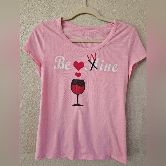 Tops - 🔸️5 FOR $25 Pink 'Be Wine' Graphic T-Shirt